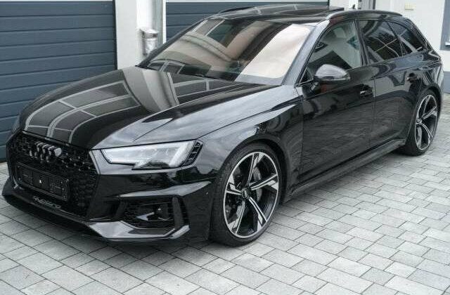Audi RS4Avant 2.9 TFSI Keramik Dynamik Carbon Head