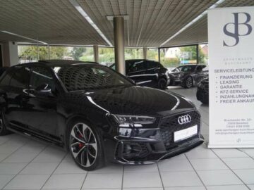 Audi RS4 Avant 2.9 TFSI quat. PANO B&O ACC KAMERA HUD