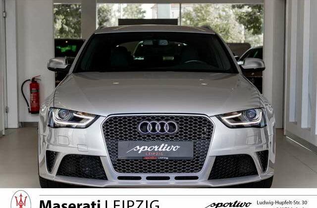 Audi RS4Avant 4.2 FSI quattro