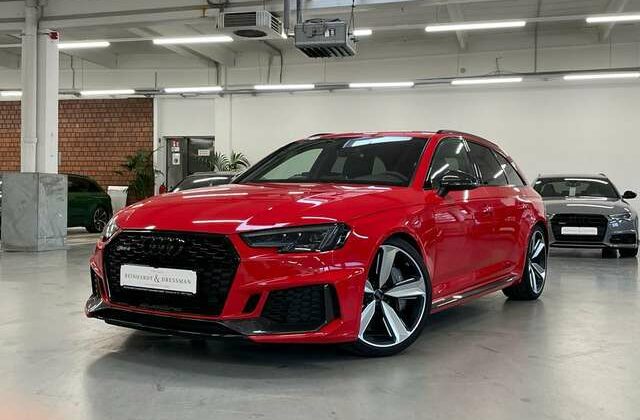 Audi RS4 AVANT KERAMIK/HUD/CARBON/BLACK/SPORTABGAS