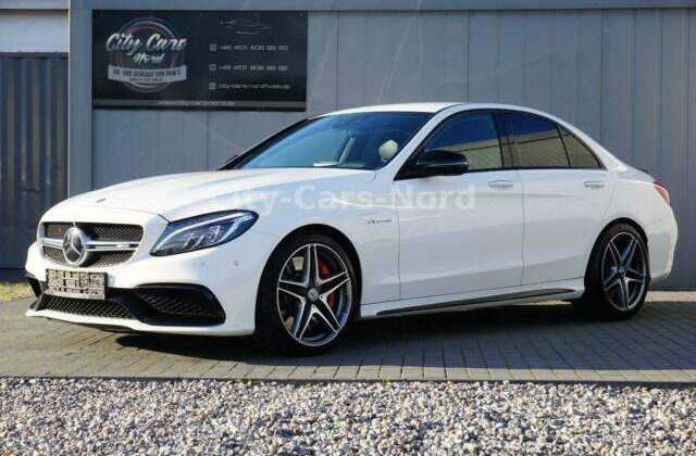 Mercedes-Benz C 63 AMGC 63 S AMG-HUD-360-DISTR-SIDE-LANE-BURMESTER-19Z