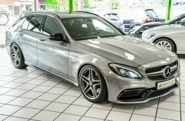 Mercedes-Benz C 63 AMGC -Klasse T-Modell C63 AMG Performance LED Navi