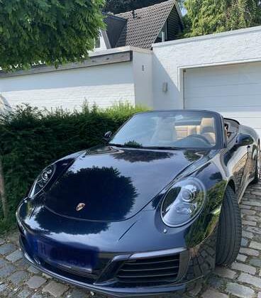 Porsche 911Carrera 4S Cabriolet