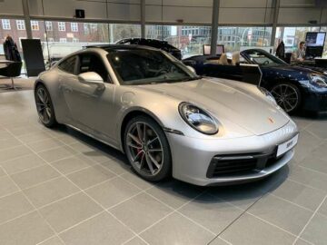 Porsche 911Carrera S 992 wie neu