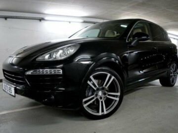 Porsche Cayenne3.0 D *GTS Optik*21″*DynamicLight*Pano*