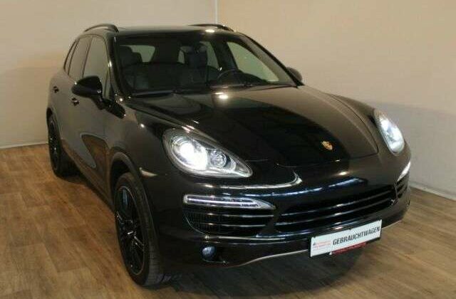 Porsche Cayenne3.0 V6 Diesel PANO-KEYLESS-NAVI-BOSE-AHK