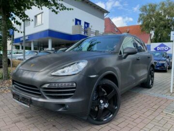 Porsche CayenneDiesel / 22″ / NAVI / PANO / AHK / XENON