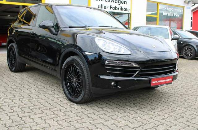 Porsche Cayenne Diesel 3,0l Diesel / Brock-Alu / Service-Neu !