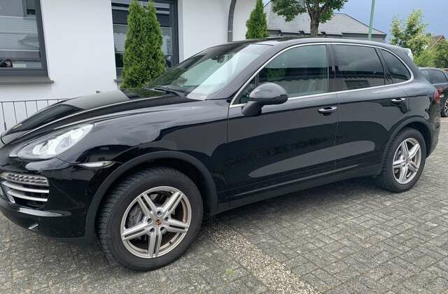 Porsche Cayenne Diesel Platinum Edition Tiptronic AHK