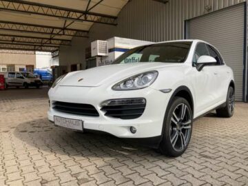 Porsche CayenneTiptronic S Leder Navi Panoramadach 21 Zoll Alu