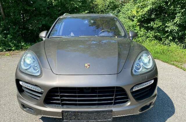Porsche CayenneTurbo