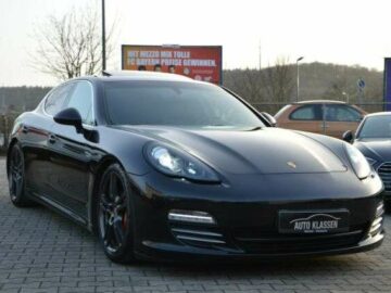 Porsche Panamera4 S/Klappen abga./Carbon/Schiebedach