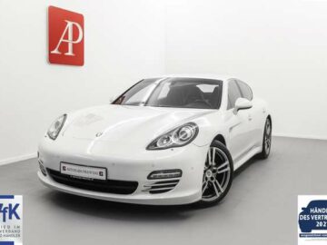 Porsche Panamera 4S PCM/ SPORTABGAS/ MEMORY/ STHZ/ PDLS