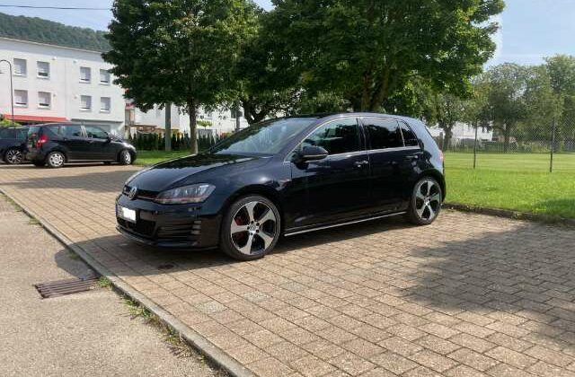 Volkswagen Golf GTIGolf VII GTI SOUND 2,0 TSI DSG Navi AHK Standhzg