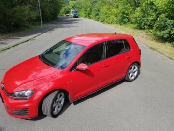 Volkswagen Golf GTI Performance Schalter AHK 8x Bereift