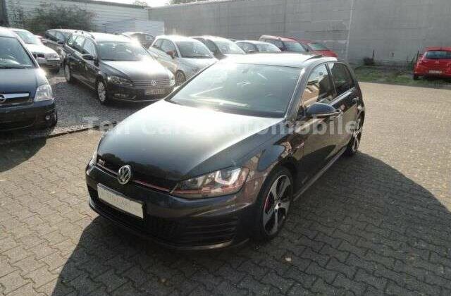Volkswagen GolfVII GTI Performance°Navi°Xenon°Leder°Kamera