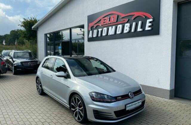 Volkswagen GolfVII Lim. GTI BMT,Bi-Xenon,Panorama,PDC